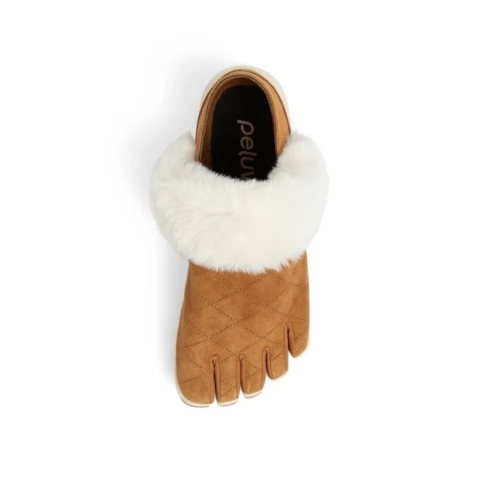 Saved for nightfury32…Peluva Zen Brown Suede Slip On 6.5 women’s